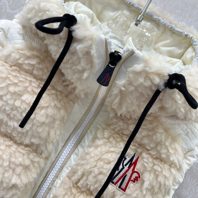 MONCLER 25S DOWN VEST IN WHITE 104