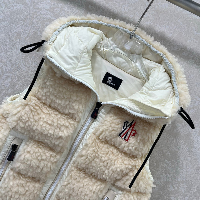 MONCLER 25S DOWN VEST IN WHITE 104