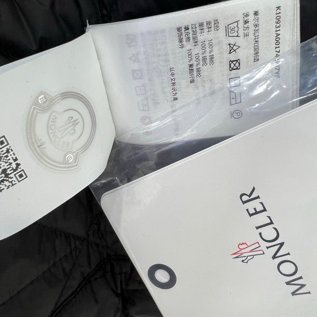 MONCLER 25S DOWN VEST IN BLACK 100