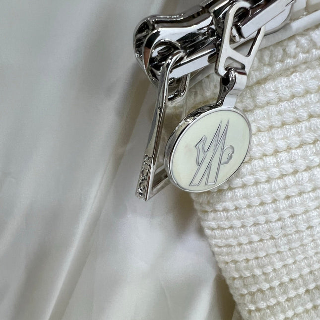 MONCLER 25S JACKET IN WHITE 095