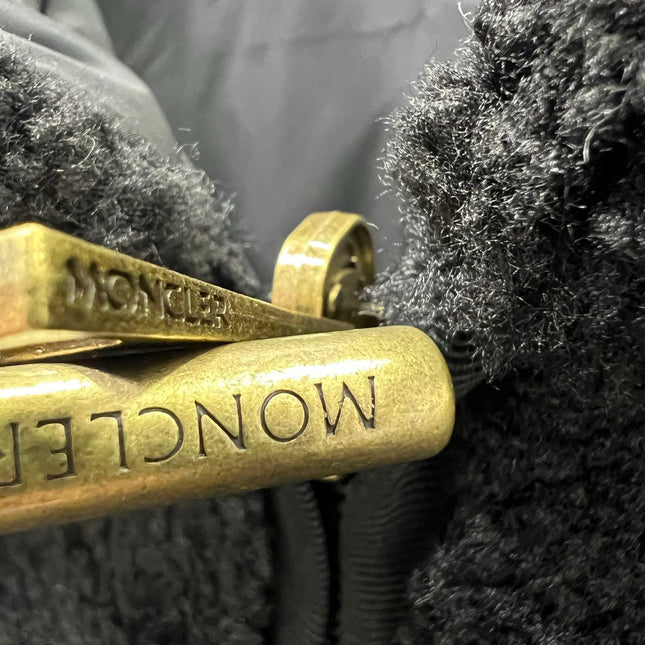 MONCLER 25S SHEARLING JACKET 302800