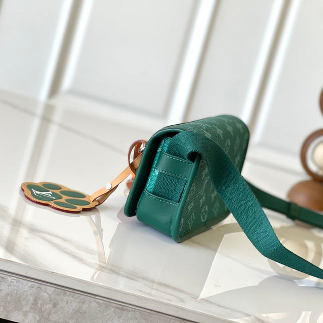BOSPHORE WEARABLE WALLET 19 IN GREEN MONOGRAM HERITAGE CANVAS