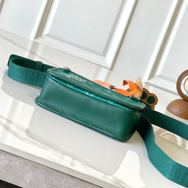 BOSPHORE WEARABLE WALLET 19 IN GREEN MONOGRAM HERITAGE CANVAS