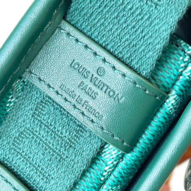 BOSPHORE WEARABLE WALLET 19 IN GREEN MONOGRAM HERITAGE CANVAS