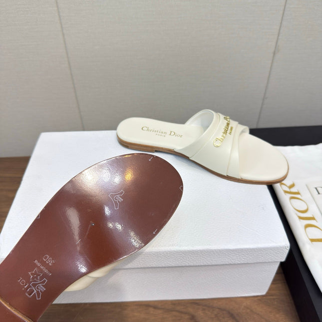 DIOR SANDAL 25S IN WHITE LAMBSKIN WITH GOLD HARDWARE