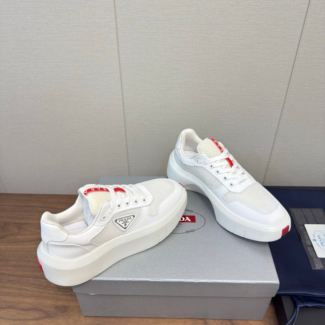 PRADA 25S SPORTY STYLE MEN SNEAKERS LOGO 45MM IN WHITE AND RED CALFSKIN