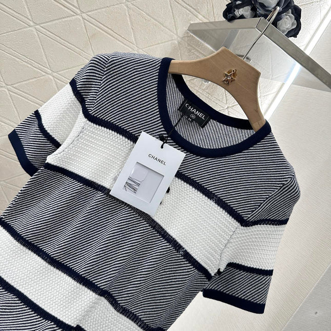 Chanel 25 T-shirt Black White Patchwork Knitted Crewneck