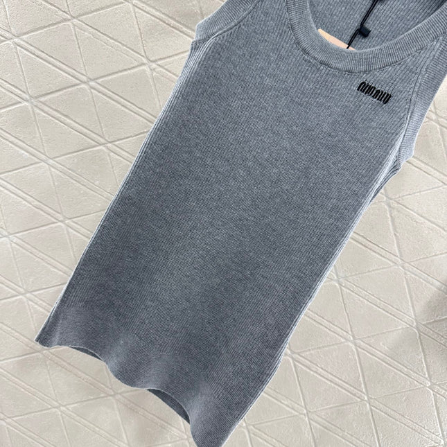MIUMIU SLEEVELESS KNITTED SWEATER STYLE 114