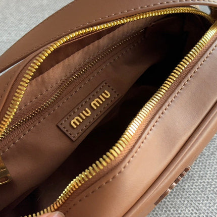 BAGUETTE 25 BAG IN CINNAMON BROWN CALFSKIN