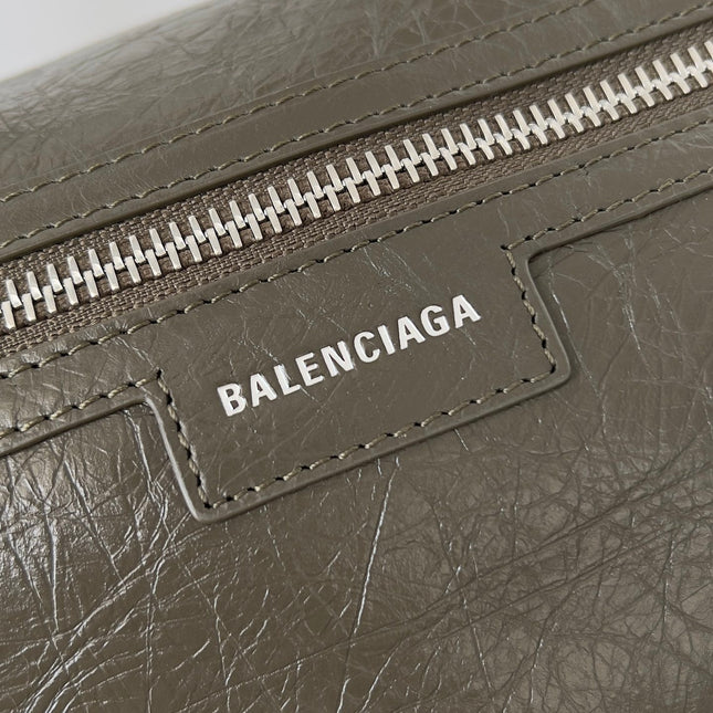 SUPERBUSY SLING BAG 35 IN KHAKI GREEN LAMBSKIN