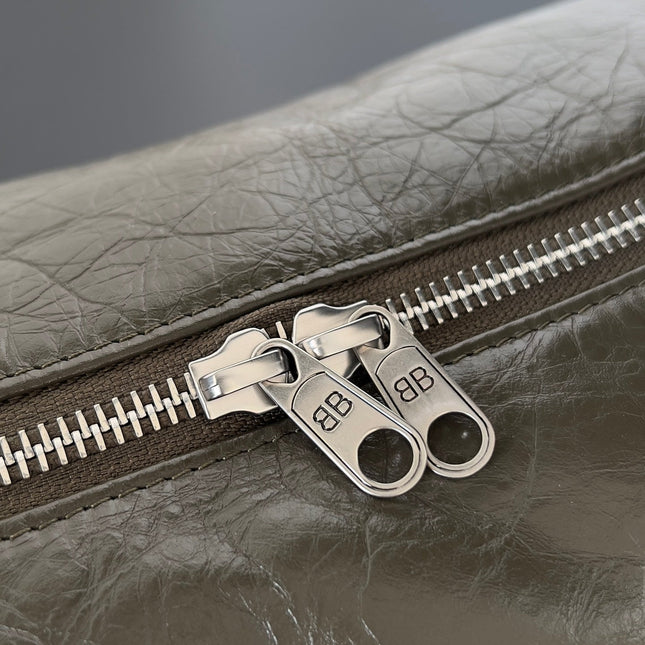 SUPERBUSY SLING BAG 35 IN KHAKI GREEN LAMBSKIN