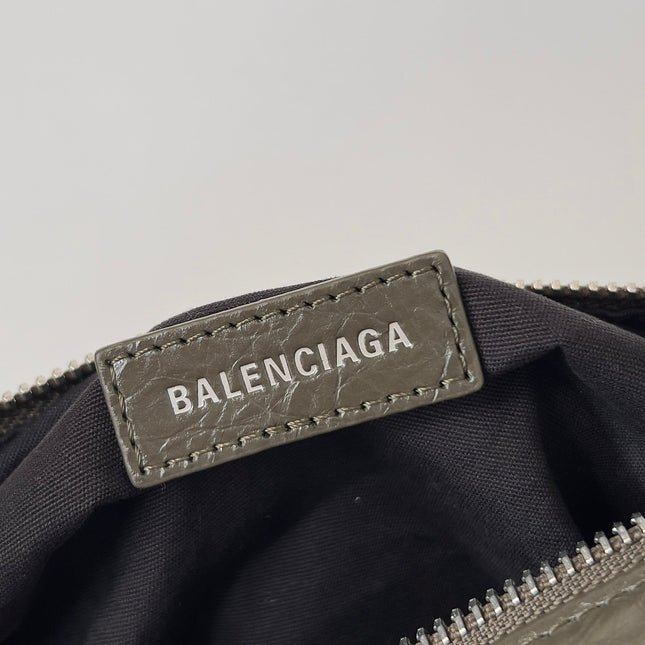 SUPERBUSY SLING BAG 35 IN KHAKI GREEN LAMBSKIN