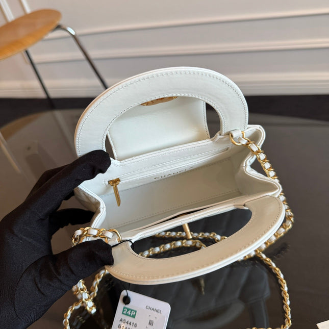 KELLY SHOPPING BAG 19 IN WHITE CALFSKIN GOLD HARDWARE