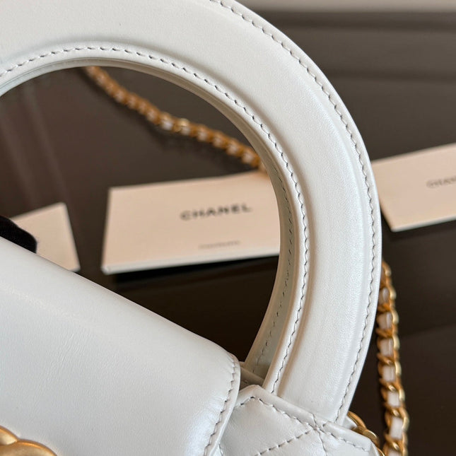 KELLY SHOPPING BAG 19 IN WHITE CALFSKIN GOLD HARDWARE