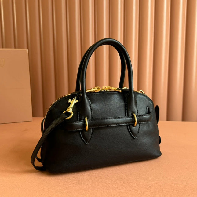 AVENTURE NAPPA BAG 28 IN BLACK LAMBSKIN GOLD HARDWARE