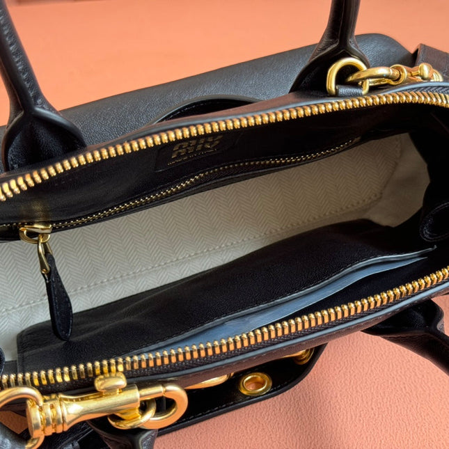 AVENTURE NAPPA BAG 28 IN BLACK LAMBSKIN GOLD HARDWARE