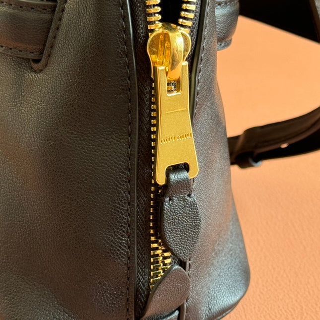 AVENTURE NAPPA BAG 28 IN BLACK LAMBSKIN GOLD HARDWARE