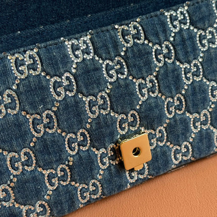 MARMONT SHOULDER BAG 26 IN BLUE DENIM WITH DOUBLE G CRYSTAL PATTERN GOLD HARDWARE