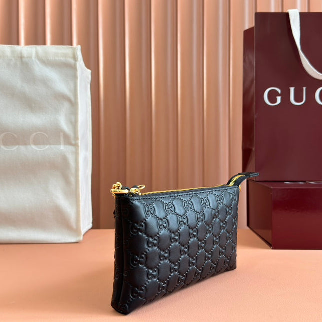 RUBBER EFFECT SMALL WALLET ON CHAIN 22.5 IN BLACK CALFSKIN