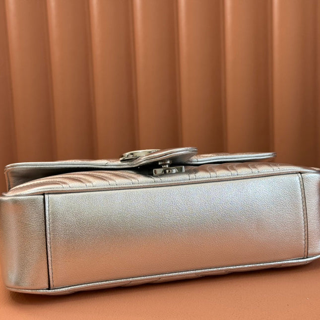 MARMONT MEDIUM SHOUDER BAG 26 IN SILVER PATENT CALFSKIN
