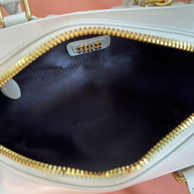 BOWLING BAG 22 IN WHITE LAMBSKIN