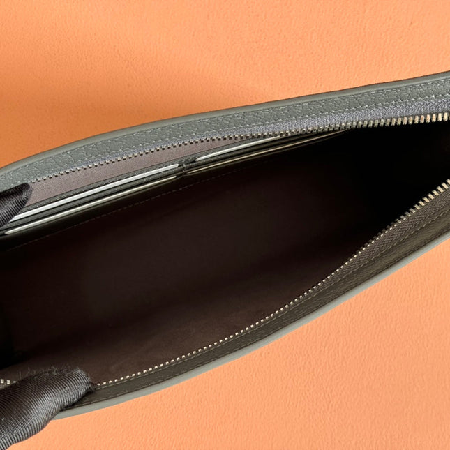 NEO VINTAGE 26 GG SUPREME POUCH IN BLACK CANVAS
