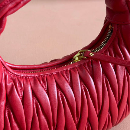 WANDER MATELASSÉ HANDBAG 23 IN CERISE RED LAMBSKIN