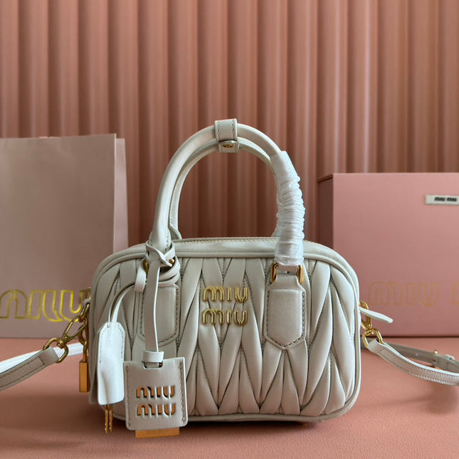 ARCADIE MATELASSÉ BAG 19 IN WHITE LAMBSKIN GOLD HARDWARE