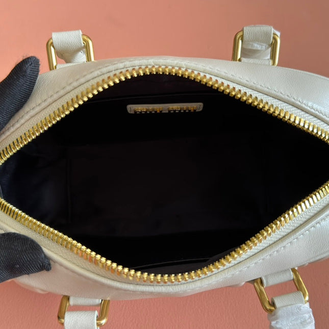 ARCADIE MATELASSÉ BAG 19 IN WHITE LAMBSKIN GOLD HARDWARE