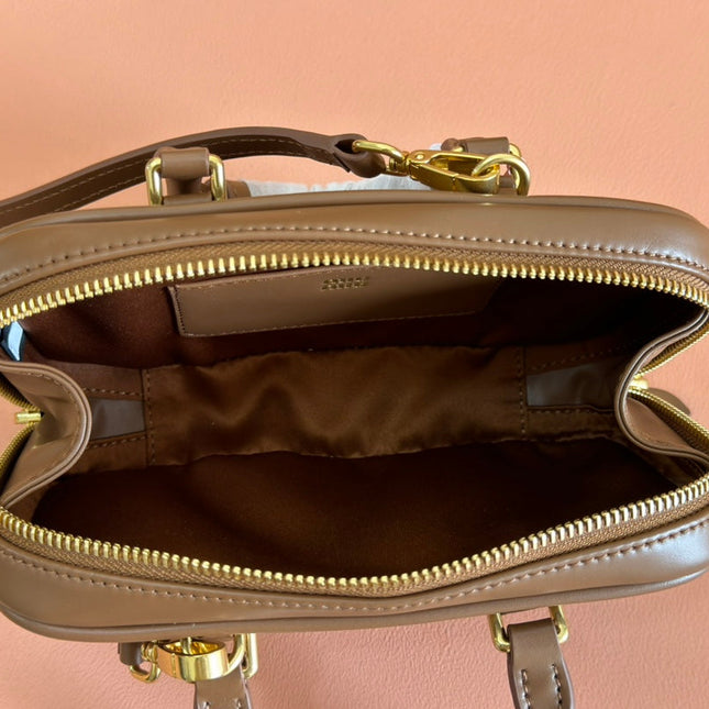 ARCADIE BAG 19 IN TAWNY BROWN SHINY CALFSKIN