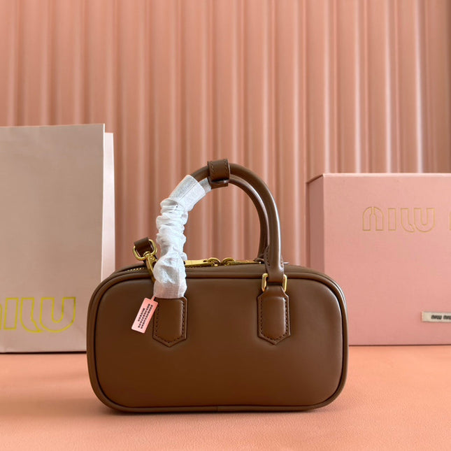 ARCADIE BAG 19 IN TAWNY BROWN SHINY CALFSKIN