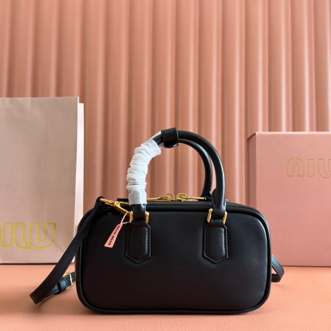 ARCADIE BAG 19 IN BLACK SHINY CALFSKIN
