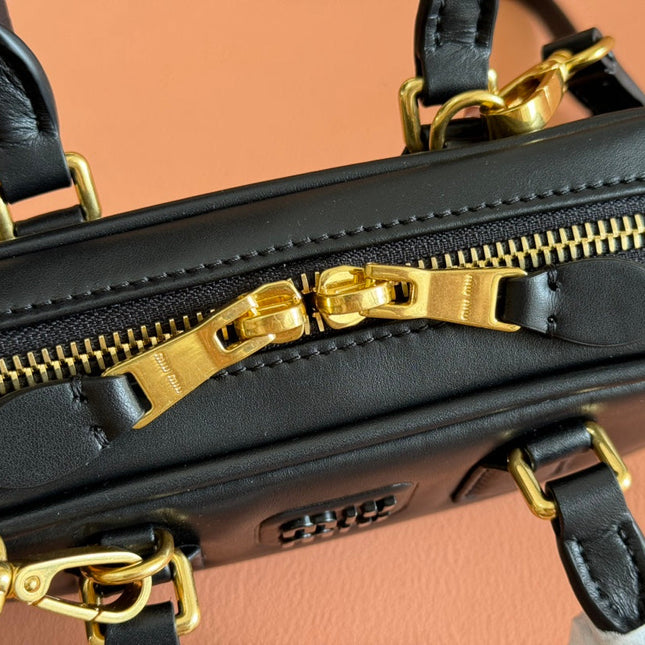 ARCADIE BAG 19 IN BLACK SHINY CALFSKIN
