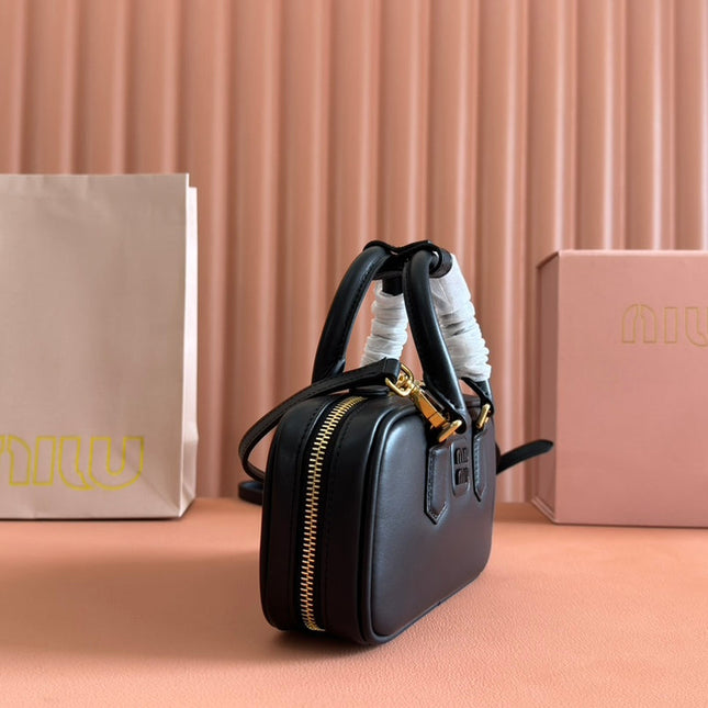 ARCADIE BAG 19 IN BLACK SHINY CALFSKIN