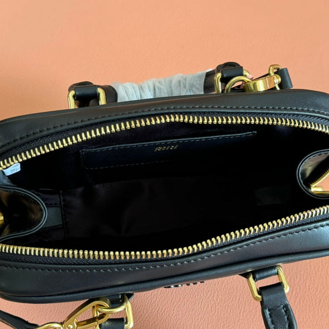 ARCADIE BAG 19 IN BLACK SHINY CALFSKIN