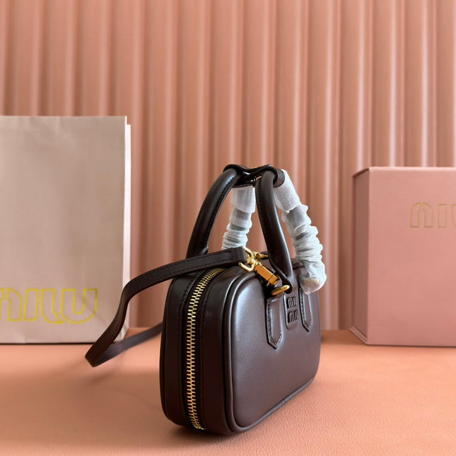 ARCADIE BAG 19 IN TAMARIND BROWN SHINY CALFSKIN