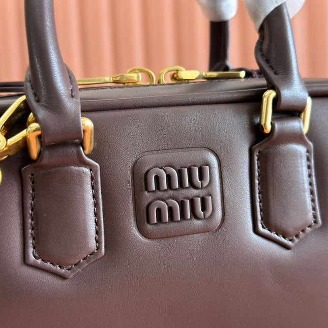 ARCADIE BAG 19 IN TAMARIND BROWN SHINY CALFSKIN