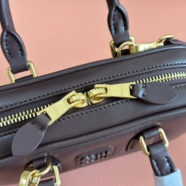 ARCADIE BAG 19 IN TAMARIND BROWN SHINY CALFSKIN