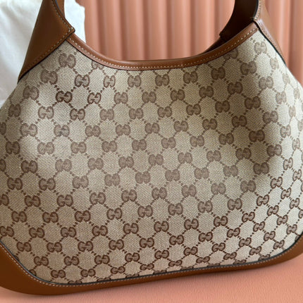 B MEDIUM SHOULDER BAG 42 IN BEIGE AND DARK BROWN GG CANVAS