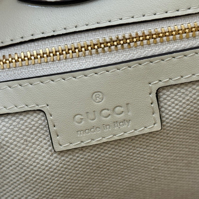 73 MEDIUM BUCKET BAG 27.5 IN OFF WHITE SMOOTH CALFSKIN