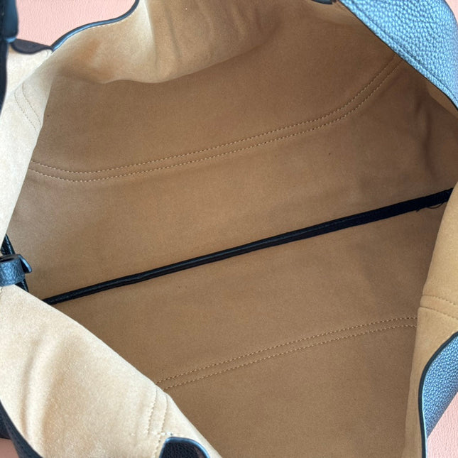 SOFTBIT MAXI SHOULDER BAG 46 IN BLACK GRAINY LAMBSKIN