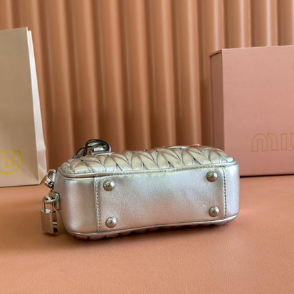 ARCADIE MATELASSÉ NAPPA SMALL BAG 19 IN SILVER GLOSSY LAMBSKIN SILVER HARDWARE