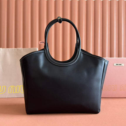 LARGE HOBO 28 TOTE IN BLACK CALFSKIN