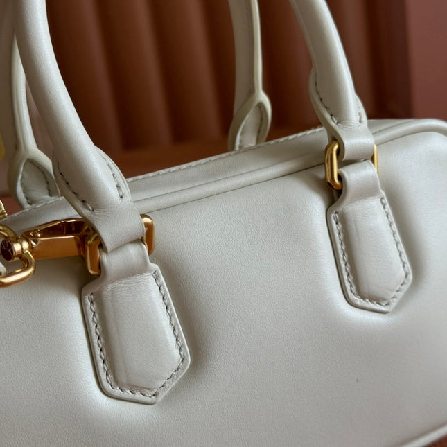ARCADIE BAG 19 WHITE IN CALFSKIN GOLD HARDWARE