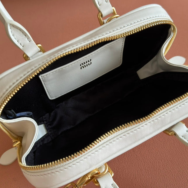 ARCADIE BAG 19 WHITE IN CALFSKIN GOLD HARDWARE