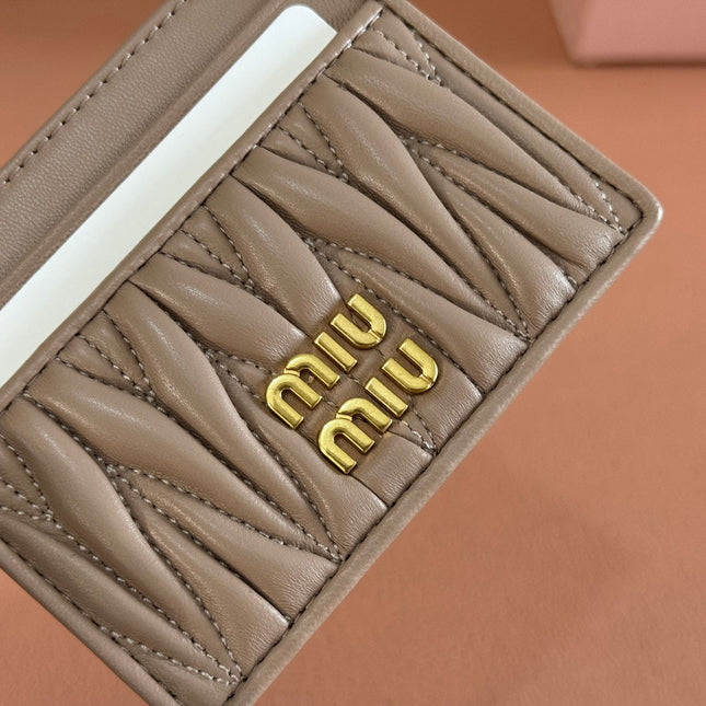 MATELASSÉ NAPPA LEATHER CARD HOLDER TAUPE GRAY