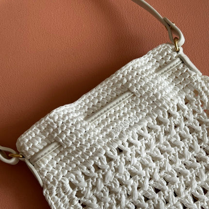 WANDER BUCKET BAG 23 WHITE IN RAFFIA WITH LEATHER TRIM