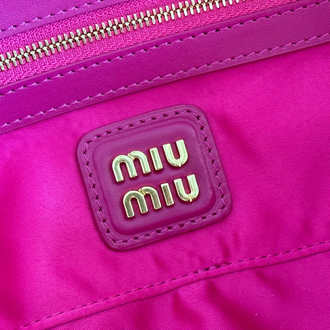 ARCADIE BAG 22 IN FUCHSIA SUEDE GOLD HARDWARE