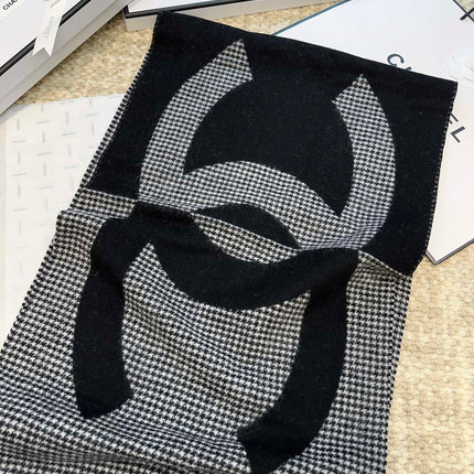HOUNDSTOOTH SCARF 185 CM IN BLACK CASHMERE 393123