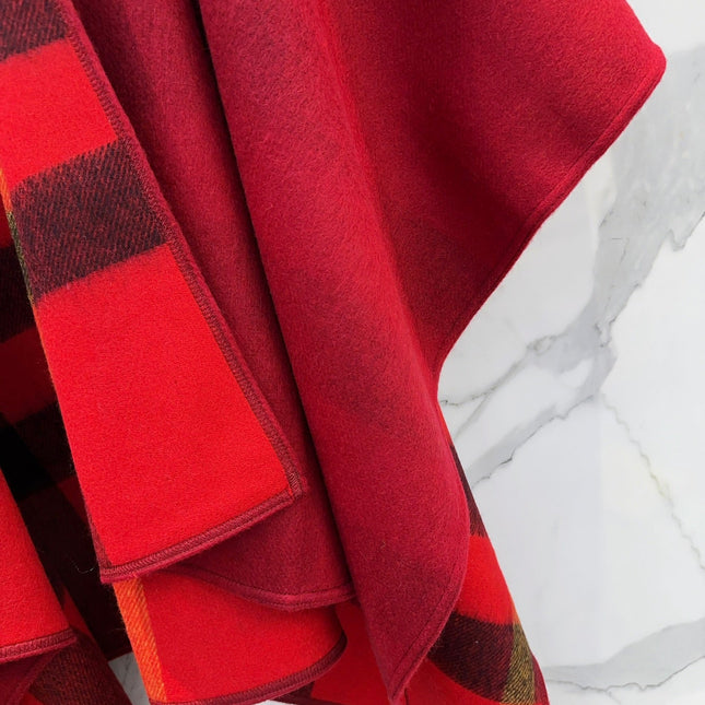REVERSIBLE CHECK CASHMERE CAPE CHERRY RED AND BLACK 410134